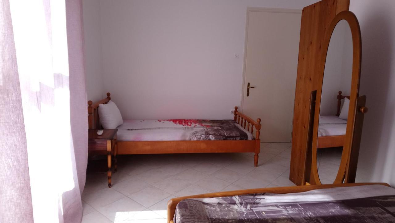 Vacation House In Stroggili آغيوس يوانيس بيريستريون المظهر الخارجي الصورة